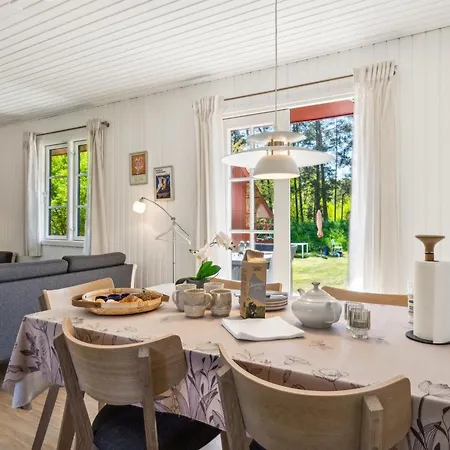 Gubbe - 300m From The Sea By Interhome